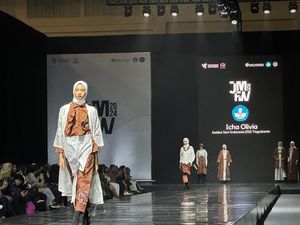 12 Satuan Pendidikan Vokasi Pamer 72 Karya Busana di JMFW 2024 12 Satuan Pendidikan Vokasi Pamer 72 Karya Busana di JMFW 2024