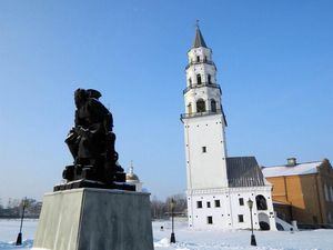 Nggak Cuma Menara Pisa, 5 Bangunan Ini Juga Terkenal Miring