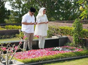 Di Tengah Ingar-bingar Cawapres Prabowo, Erick Thohir Ziarah ke Makam Ayah
