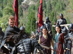 Sinopsis Film Outcast: Mantan Prajurit yang Membela Kebenaran