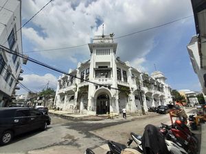 Sejarah Gedung Warenhuis Supermarket Pertama di Medan Sejarah Gedung Warenhuis Supermarket Pertama di Medan