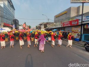 Melihat Keseruan Helaran Budaya di Kota Tasikmalaya