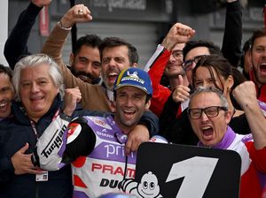 Setelah 120 Balapan, Zarco Raih Kemenangan Pertama di MotoGP Setelah 120 Balapan, Zarco Raih Kemenangan Pertama di MotoGP