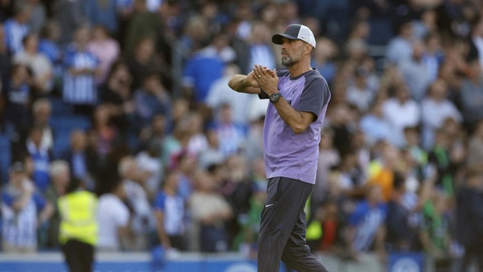Soccer Football - Premier League - Brighton & Hove Albion v Liverpool - The American Express Community Stadium, Brighton, Britain - October 8, 2023 Liverpool manager Juergen Klopp reacts after the match Action Images via Reuters/Peter Cziborra NO USE WITH UNAUTHORIZED AUDIO, VIDEO, DATA, FIXTURE LISTS, CLUB/LEAGUE LOGOS OR LIVE SERVICES. ONLINE IN-MATCH USE LIMITED TO 45 IMAGES, NO VIDEO EMULATION. NO USE IN BETTING, GAMES OR SINGLE CLUB/LEAGUE/PLAYER PUBLICATIONS.