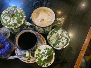 Ngopi Khas Makassar dengan Suasana Jadul yang Homey Ngopi Khas Makassar dengan Suasana Jadul yang Homey