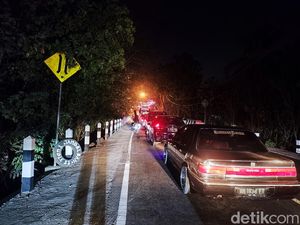 Lalin Jalan Jogja-Wonosari Patuk Malam Ini, Truk Mogok Sempat Bikin Macet Lalin Jalan Jogja-Wonosari Patuk Malam Ini, Truk Mogok Sempat Bikin Macet
