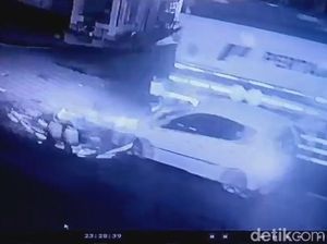 Mobil Seruduk Motor, Penabrak Bawa dan Tinggalkan Korban di RS