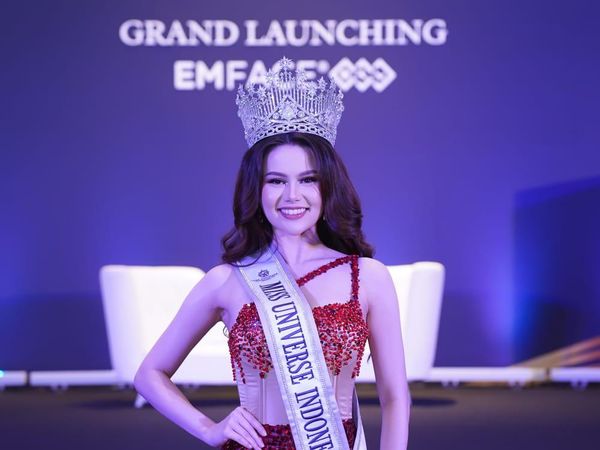 Potret Miss Universe Indonesia yang Makin Bersinar