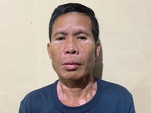 Lagi Ngobrol di Rumah Tetangga, Wanita Ditikam Mantan Suami Hingga Kritis