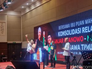 Relawan Pro Ganjar Pranowo Jatim: Jokowi Adalah Masa Lalu Relawan Pro Ganjar Pranowo Jatim: Jokowi Adalah Masa Lalu