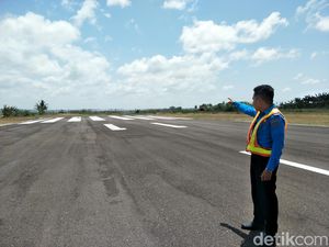 Pj Bupati Bone Target Bandara Arung Palakka Melayani Pesawat ATR Tahun Ini Pj Bupati Bone Target Bandara Arung Palakka Melayani Pesawat ATR Tahun Ini