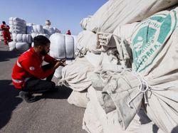 Akhirnya, Bantuan Kemanusiaan Mulai Masuki Gaza dari Mesir