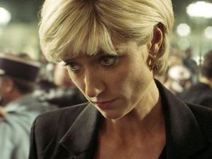 Replika Properti Putri Diana di The Crown Bakal Dilelang Replika Properti Putri Diana di The Crown Bakal Dilelang