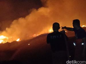 Penampakan Kebakaran di Tebet Jaksel, 22 Mobil Damkar Dikerahkan Penampakan Kebakaran di Tebet Jaksel, 22 Mobil Damkar Dikerahkan