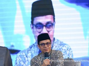 Wamenkominfo Ajak Santri Bijak Gunakan Internet Jelang Pemilu Wamenkominfo Ajak Santri Bijak Gunakan Internet Jelang Pemilu