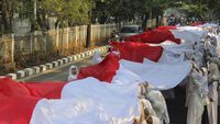 Bendera Merah Putih 780 Meter Membentang di Kebon Jeruk