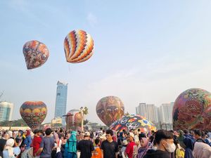 Wow, Ribuan Pengunjung Padati Festival Balon Udara Bekasi! Wow, Ribuan Pengunjung Padati Festival Balon Udara Bekasi!