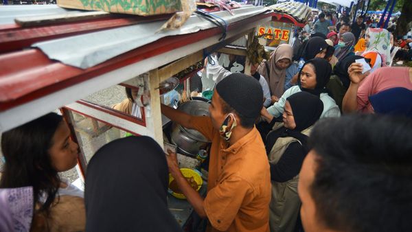 Festival QrisSate Nagari Dukung Pedagang Sate