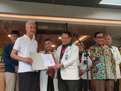 Ganjar-Mahfud Treadmill hingga Dicek Kejiwaan saat Tes Kesehatan di RSPAD