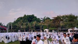 Hari Santri 2023, Lautan Baju Putih - Menag Berseragam Banser