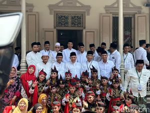 Jokowi Bahas Keberlanjutan Pemerintahan dengan Kiai Sepuh NU, Soal Gibran? Jokowi Bahas Keberlanjutan Pemerintahan dengan Kiai Sepuh NU, Soal Gibran?