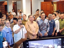 Gibran Tak Terlihat di Pengumuman Cawapres, Ini Kata Prabowo