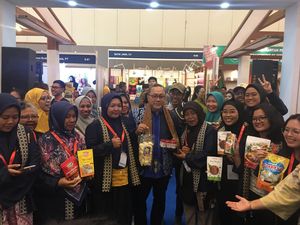 Mendag Kembali Kunjungi Trade Expo, UMKM: Orangnya Bersahaja