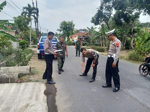Horor Pikap Angkut 31 Santri di Cilacap Terguling gegara Ngebut Horor Pikap Angkut 31 Santri di Cilacap Terguling gegara Ngebut