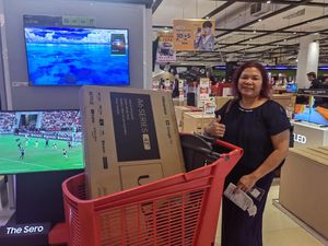 Transmart Full Day Sale, Konsumen Happy Beli Google TV 43 Inch Diskon Rp 1 Juta!