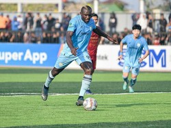 Persela Unggul 2-0 dari Persipa di Babak Pertama yang Diwarnai Kartu Merah