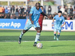 Persela Unggul 2-0 dari Persipa di Babak Pertama yang Diwarnai Kartu Merah Persela Unggul 2-0 dari Persipa di Babak Pertama yang Diwarnai Kartu Merah