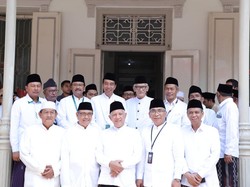 Ketua PBNU Ungkap Isi Pertemuan Tertutup Jokowi dengan Puluhan Kiai Sepuh