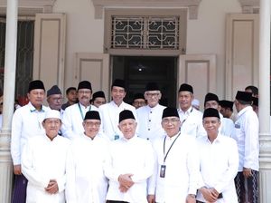 Ketua PBNU Ungkap Isi Pertemuan Tertutup Jokowi dengan Puluhan Kiai Sepuh Ketua PBNU Ungkap Isi Pertemuan Tertutup Jokowi dengan Puluhan Kiai Sepuh