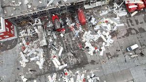 Pusat Distribusi Pos Ukraina Hancur Dirudal Rusia