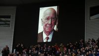 Foto: Tribute untuk Sir Bobby Charlton