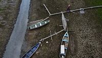 Sungai di Brasil Mengering, Perahu-perahu Ini Terdampar