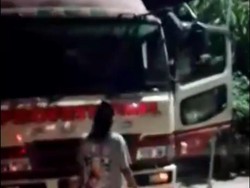 Lagi, Truk Jadi Korban Lemparan Batu di Perbatasan Jombang-Lamongan