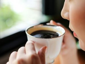 Apakah Minum Kopi Pakai Gula Setiap Hari Berbahaya? Begini Penjelasannya Apakah Minum Kopi Pakai Gula Setiap Hari Berbahaya? Begini Penjelasannya