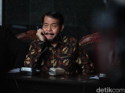 Anwar Usman Bicara Polemik Putusan MK soal Usia Minimal Cawapres