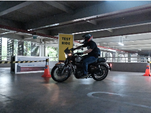 Dijamin Puas Ngetes Motor Baru, Area Test Ride IMOS Luasnya 1.100 Meter Persegi Dijamin Puas Ngetes Motor Baru, Area Test Ride IMOS Luasnya 1.100 Meter Persegi