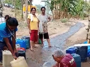 Bahagia-Haru Warga Pulau Palue Dapat Air Bersih dari Sumur Bor Bantuan Kapolri