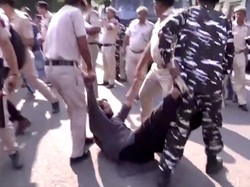 Demo Bela Palestina, Puluhan Mahasiswa di India Ditangkap Polisi