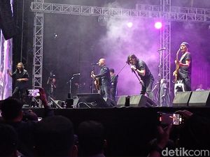 Bawaslu Tasik Sesalkan Ahmad Dhani Diduga Kampanyekan Istri Saat Konser Bawaslu Tasik Sesalkan Ahmad Dhani Diduga Kampanyekan Istri Saat Konser