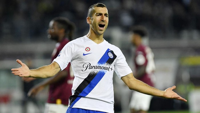 Soccer Football - Serie A - Torino v Inter Milan - Stadio Olimpico Grande Torino, Turin, Italy - October 21, 2023 Inter Milans Henrikh Mkhitaryan reacts REUTERS/Massimo Pinca