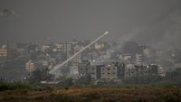 Kelabunya Langit Gaza di Tengah Aksi Saling Serang Israel-Hamas