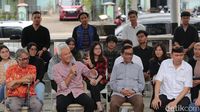 Momen Ganjar-Mahfud Temui Tokoh Kebudayaan di Blok M