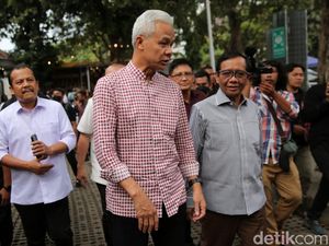 Respons Ganjar soal MK Tolak Gugatan Batas Usia Capres Maksimal 70 Tahun Respons Ganjar soal MK Tolak Gugatan Batas Usia Capres Maksimal 70 Tahun