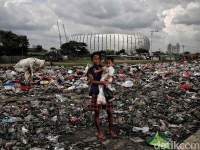 Nestapa Kehidupan Anak di Kolong Tol Jakarta