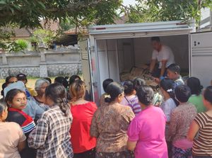 Warga Serbu Pasar Murah Jembrana, 15 Menit Sudah Ludes Warga Serbu Pasar Murah Jembrana, 15 Menit Sudah Ludes