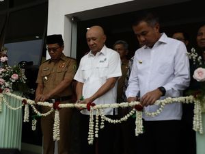 Resmikan Gedung PLUT Bandung, Menkop Dorong UMKM Go Global